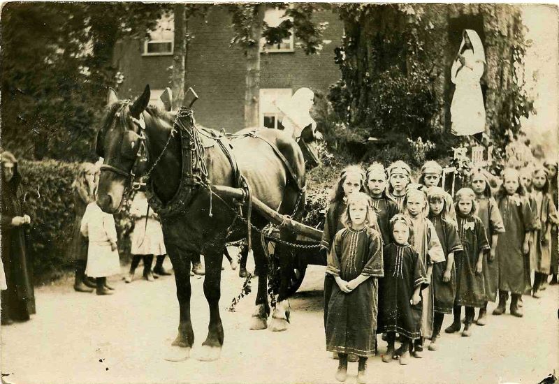 processie_onbekend1.jpg